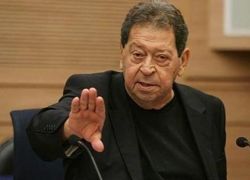 "بن العيزر" يقدم استقالته للكنيست ويعتزل السياسة