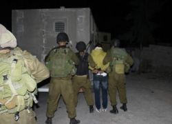 قوات الاحتلال تعتقل 10 مواطنين من الخليل ونابلس