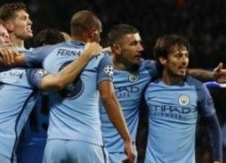 مانشستر سيتي يحقق فوزا مثيرا على برشلونة بثلاثية