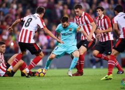 برشلونة يهزم اتلتيكو بلباو ويواصل صدارة الدوري الاسباني