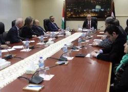 رئيس الوزراء : رواتب كاملة فور تحويل اسرائيل للعائدات الضريبية