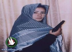والدة الاستشهادية آيات: قبلت ابنتي وانتظر عودتها لمعانقتها
