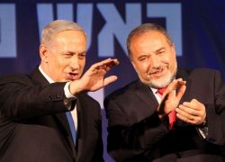 حكومة اسرائيل تصادق على تعيين ليبرمان وزيرا للجيش