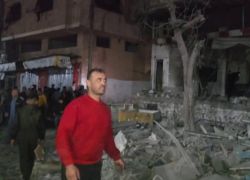 غزة: حرائق واصابات اثر تدمير طائرات الاحتلال مربع سكني بمخيم الشاطئ