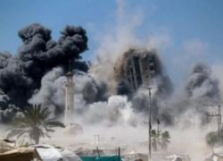 اليوم الـ708 للعدوان على غزة: الاحتلال يكثف قصفه العنيف وتفجيره للمباني والابراج السكنية