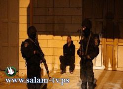 الخليل: الشرطة تعتقل شخصين بتهمة الاعتداء على مسجد