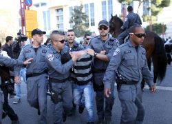 إتهام مواطن بتهديد الشرطة الاسرائيلية