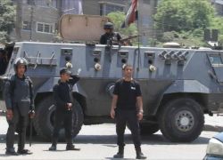 مقتل 8 رجال شرطة مصريين إثر هجوم بالرصاص في حلوان
