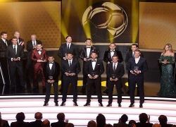 الفيفا يعلن عن فريق عام 2013