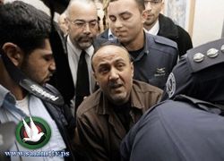 مروان البرغوثي وقادة الأسرى يلتقون مدير مصلحة سجون الإحتلال