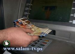 الصحف الاسرائيلية : خزينة فياض خاوية ولا رواتب للموظفين