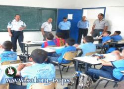 لقاء حول شهداء مقابر الارقام في مدرسة حلمي حنون في طولكرم