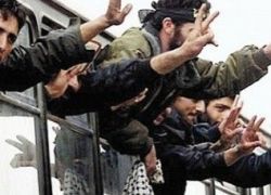 مبعدو كنيسة المهد يطالبون اهالي بيت لحم بعدم استقبال اوباما