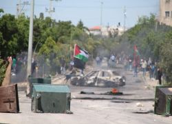 طولكرم: الاحتلال يقمع مسيرة منددة بالعدوان الإسرائيلي على القدس وغزة