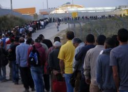 "اسرائيل ": لا نريد العمال الفلسطينيين وسنحل السلطة وسنجلب المزيد من الاجانب