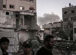 إسرائيل تواصل خرق الهدنة: غارات مكثفة على رفح وخانيونس