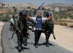 قانون جديد يمنع تصوير أو توثيق جنود الاحتلال الإسرائيلي