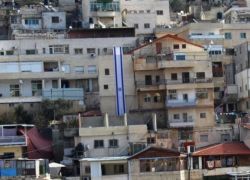 الاحتلال يمنع نشر أسماء متورطين في بيع منازل للمستوطنين