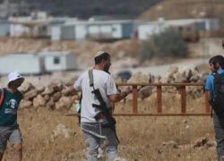اعتداءات المستوطنين بالضفة والقدس.. حرق وسرقة وتجريف واستهداف للمواطنين وممتلكاتهم