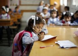 بسبب الأزمة المالية.. "أونروا" تقلّص دوام مدارسها بالضفة إلى 4 أيام أسبوعيًا