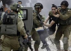 الاحتلال يعتقل 19 مواطنا من الضفة الغربية فجر اليوم