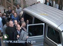ردا على تصريحاتها المنحازة:رشق وزيرة الخارجية الفرنسية بالأحذية والبيض في غزة