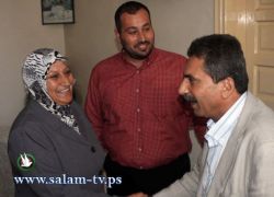 اللواء الطيراوي يزور عدد من عائلات اسرى حركة فتح في محافظة طولكرم