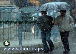 الطقس: هطول الأمطار على فترات وانحسار المنخفض مساء