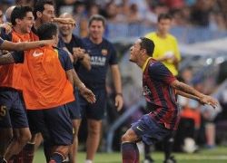 أدريانو يهدي برشلونة النقاط الثلاث بصاروخ بمرمى ملقا - شاهد الهدف