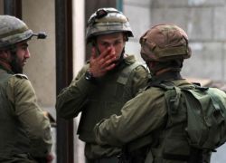 إصابة جنديين إسرائيليين في الأقصى واعتقال 40 شاباً