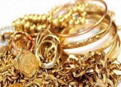 الشرطة تقبض على متهمين بسرقة مصاغ ذهبي بقيمة 6000 دينارأردني في طولكرم‎