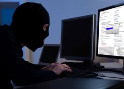 باريس تندد مجددا بالهجمات الالكترونية المنسوبة الى موسكو