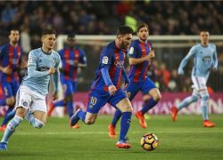 ميسي يقود برشلونة لاكتساح سيلتا فيغو بخماسية والعودة للصدارة