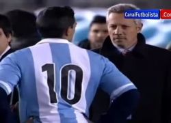 مشجع أرجنتيني يسرق قميص ليونيل ميسي