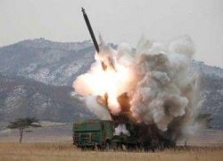 كوريا الشمالية تطلق صاروخين بالستيين قصيري المدى نحو بحر اليابان