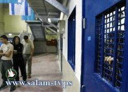 قطع الماء الساخن وعمليات قمع للأسرى المضربين في عسقلان