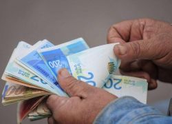 رواتب الموظفين على طاولة الحكومة الثلاثاء.. ومساعٍ لصرف 50% بحد أدنى 2000 شيكل