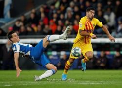 برشلونة يتعثر بديربي كتالونيا ويتقاسم الصدارة مع ريال مدريد