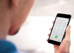 القبض على رجل اتصل بخدمة العملاء 24 الف مرة