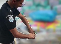 الضابطة الجمركية تضبط أكثر من 3 طن مواد تنظيف بدون بطاقة بيان باللغة العربية في محافظة طولكرم
