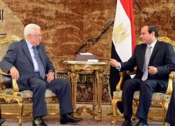 الرئيس عباس يعزي السيسي بشهداء الجيش المصري في سيناء