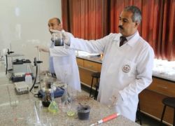 غزة: باحثان ينتجان وقوداً من ماء البحر