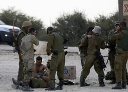 الجيش الإسرائيلي يعترف بمقتل 3 جنود و إصابة 32 آخرين في قطاع غزة