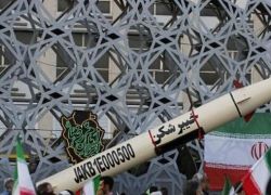إيران تهدد منشآت الذكاء الاصطناعي في الخليج وسط مخاوف من عودة الحرب
