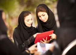 100 مليار دولار ثروات نساء الإمارات