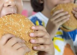 8 عادات يومية 'سيئة' قد تفيد الصحة