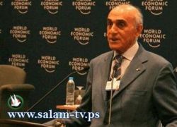 اغنى رجل اعمال فلسطيني منيب المصري يكنس القمامة عند حاجز ايرز