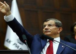 استقالة أوغلو من رئاسة حزب العدالة بتركيا
