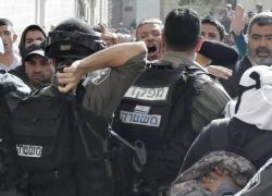 الاحتلال يدفع بتعزيزات عسكرية كبيرة الى القدس