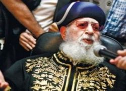الزعيم الروحي لشاس يهاجم نتنياهو لنيته سحب وزارة الإسكان من الحزب